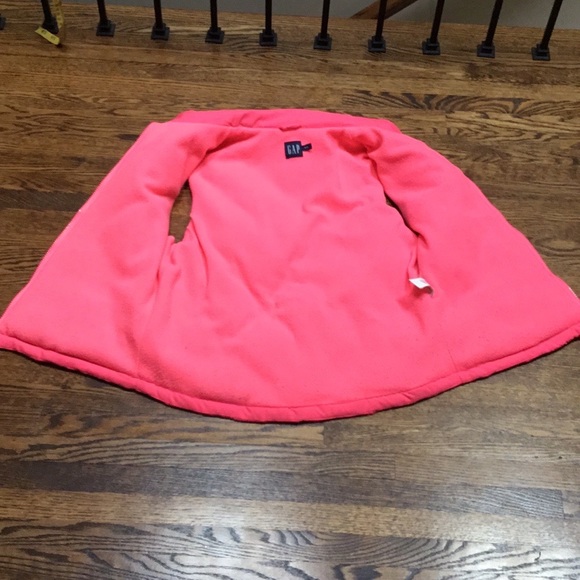 Gap Pink Puffer Vest - Picture 6 of 13